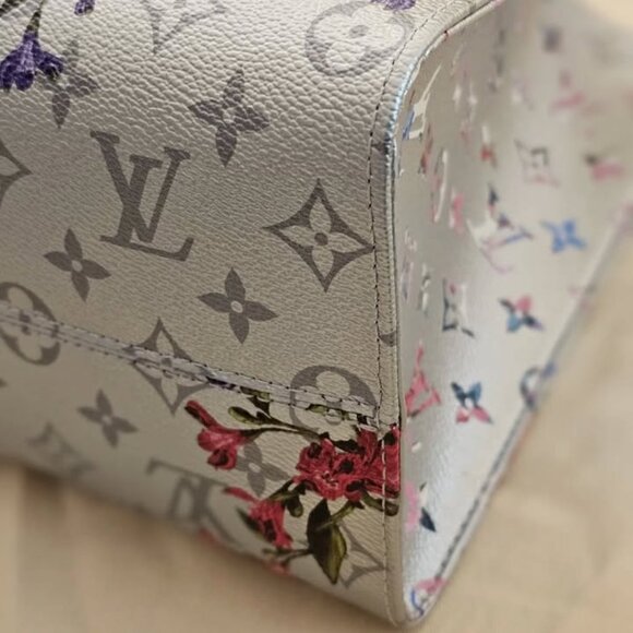 Louis Vuitton Garden ONTHEGO MM Monogram Flower Silver Tote Bag Limited Edition - Picture 3 of 10